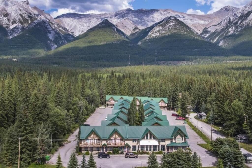 Mountainview -Privatechalet Sleep7- 5Min To Dt Vacation Home Canmore Exterior photo