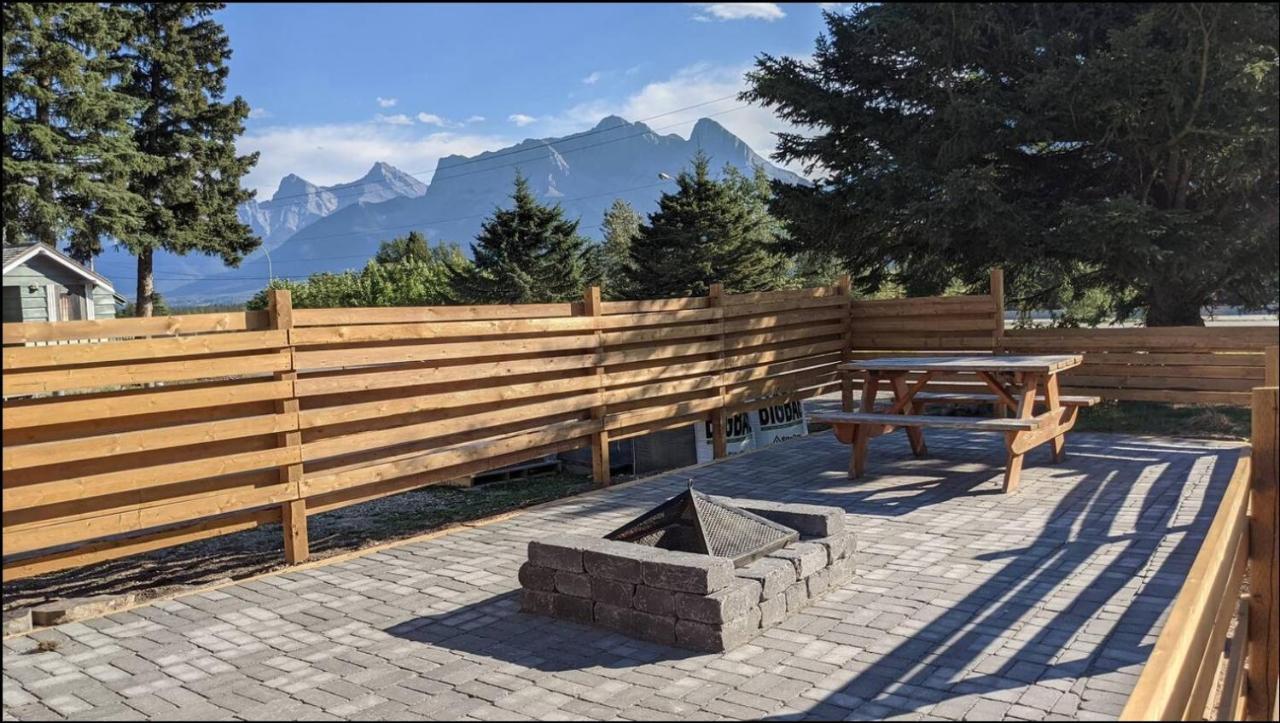 Mountainview -Privatechalet Sleep7- 5Min To Dt Vacation Home Canmore Exterior photo